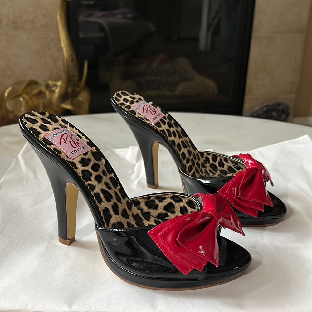 pin up coture red bow heels size 8